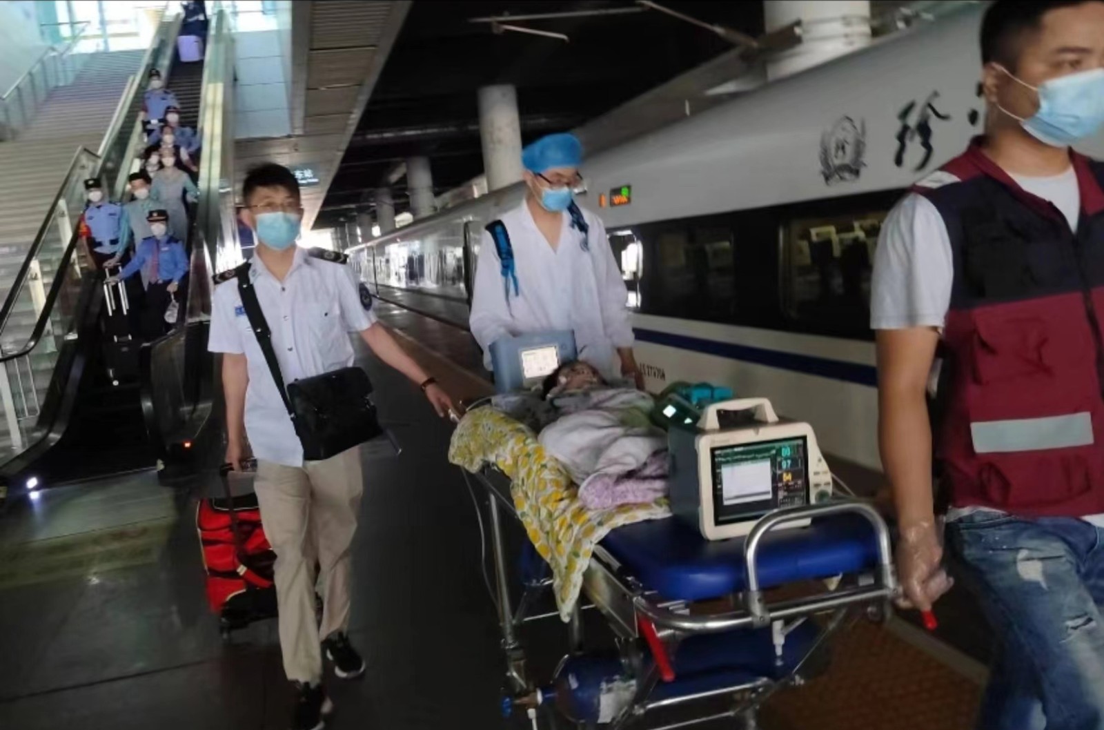 恭城高铁转运公司